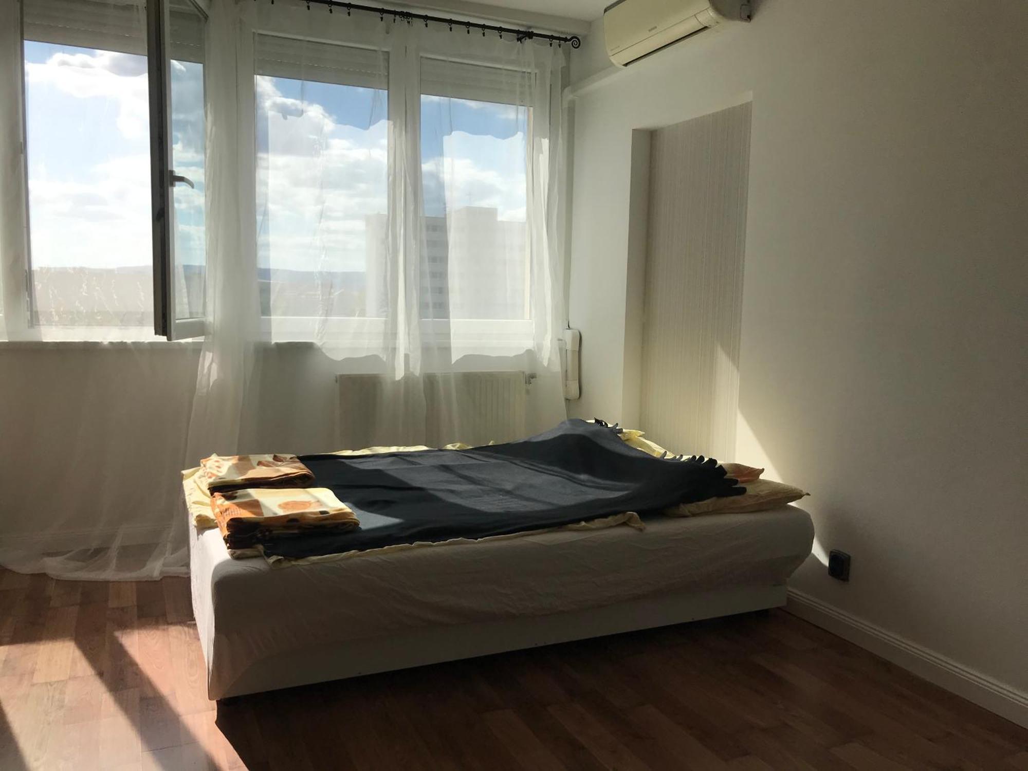Appartement Pillango Parki Kis Lakas 15 Percre A Belvarostol Boedapest